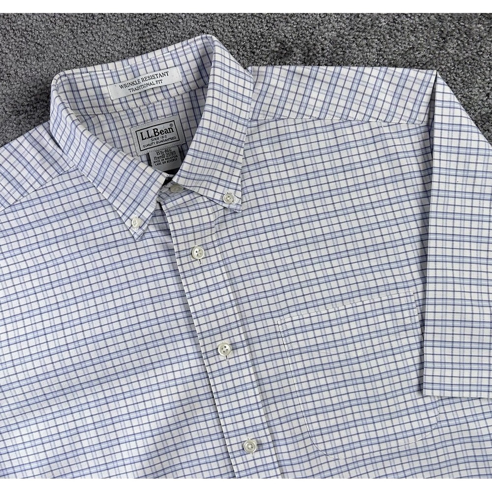 LL Bean Med Traditional Fit Wrinkle Resistant Short Sleeve Shirt Blue Check 15.5